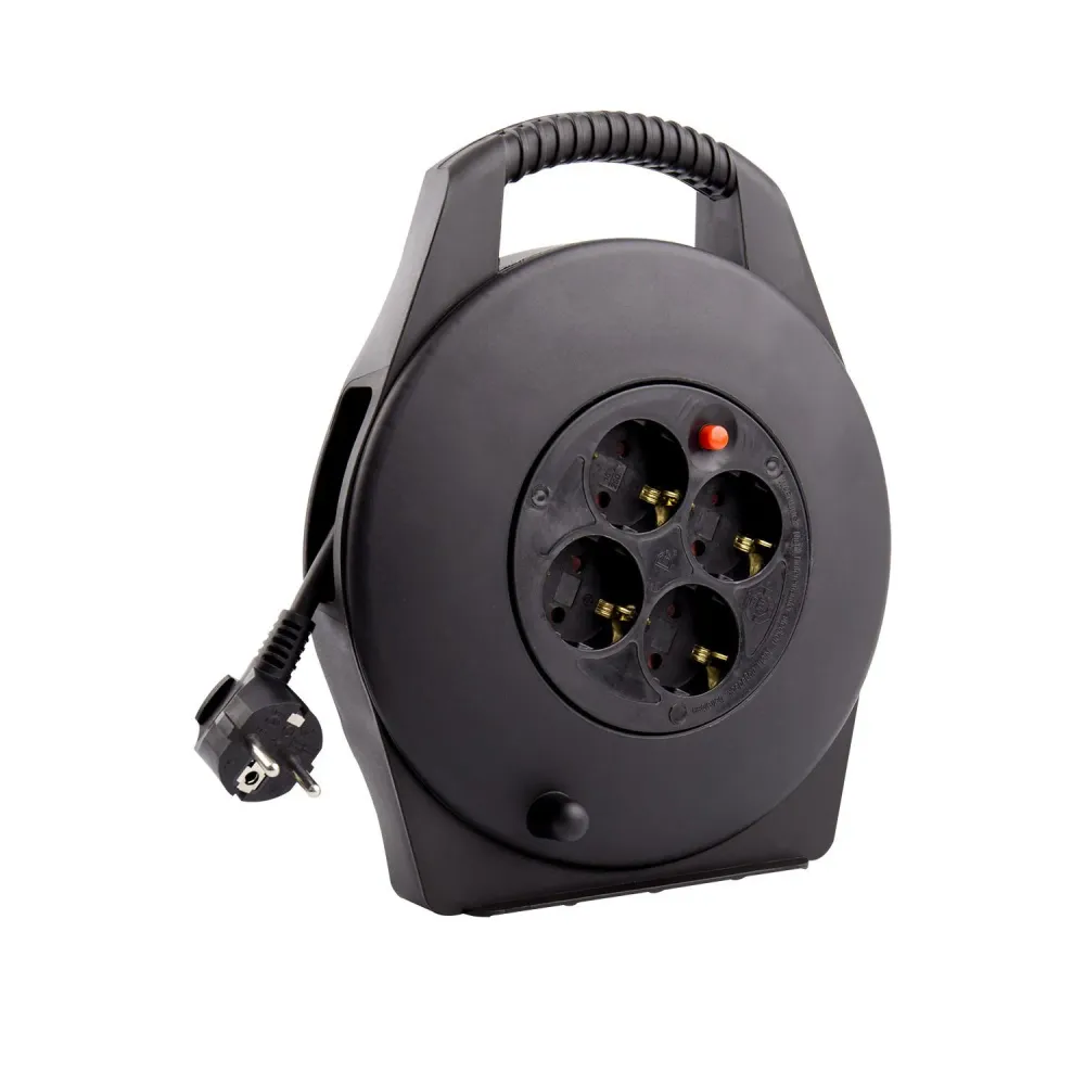 Cordon d'alimentation IEC Rallonge déployable de 10m avec câblage 3x1.5 mm.